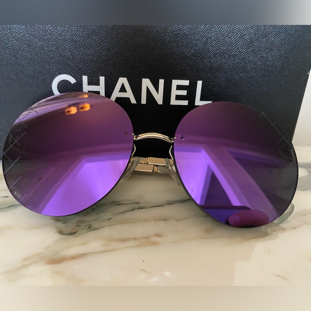CHANEL  4216 c.124/4v 58-17
Silver Metal And Purple Tinted Shield Sunglasses - Picture 3 of 16